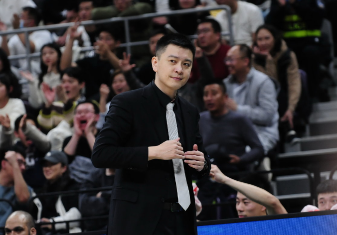 MK体育官方网站-突发！曝辽篮主帅杨鸣辞职已获俱乐部批准 由助教乌戈接任